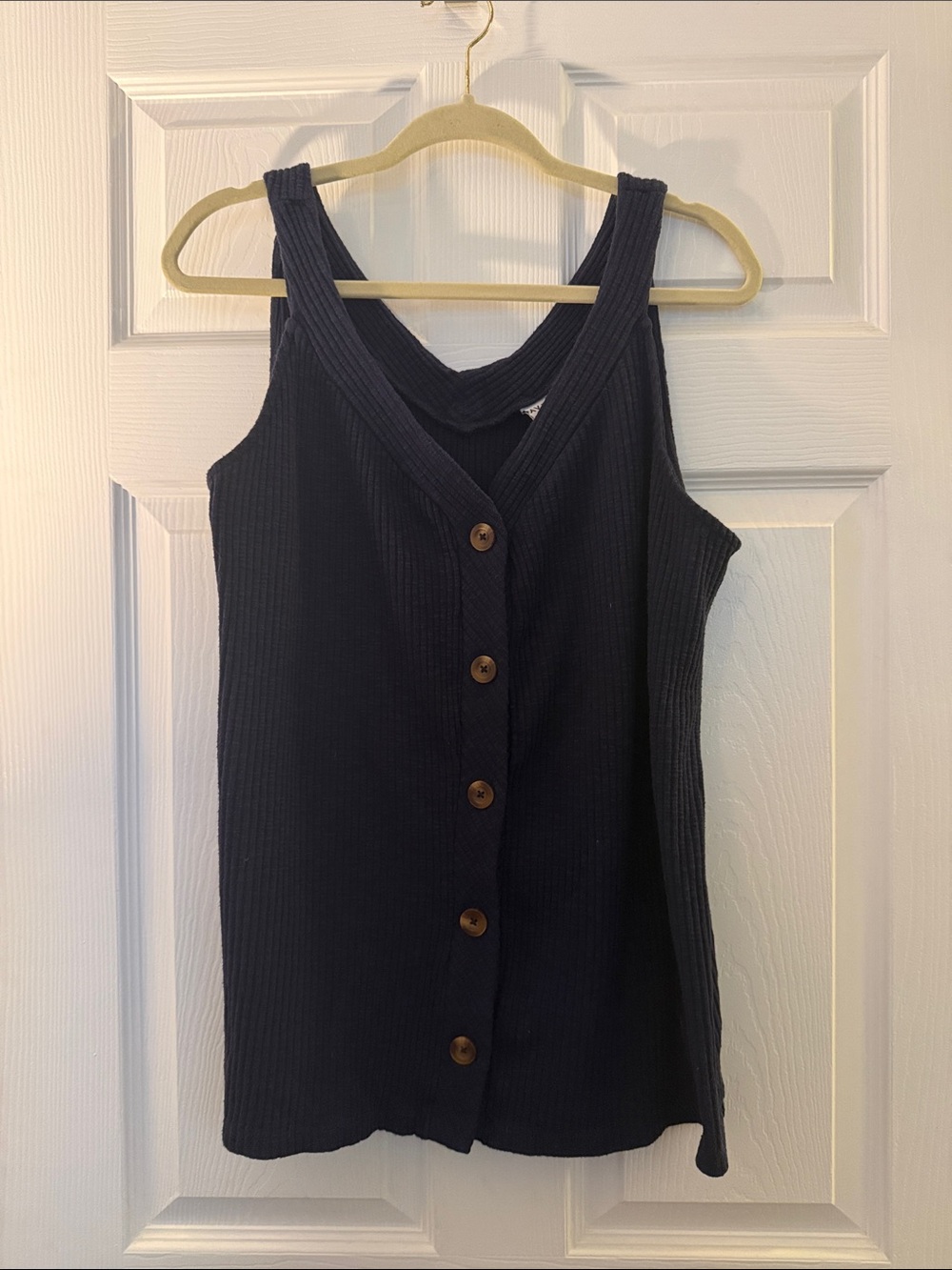 Ava & Viv Black Ribbed Button-Front Tank